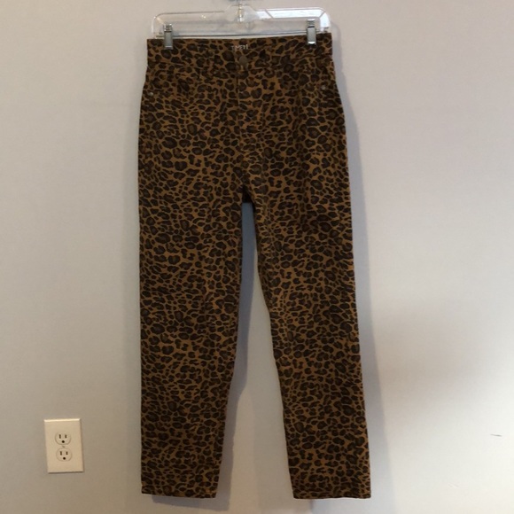 Leopard Straight Leg Jeans Size 8 Time and Tru - Picture 7 of 9